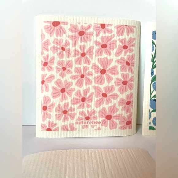 Berry + Cream Swedish Dish Towel | 4-Pack - Picture 4 of 7